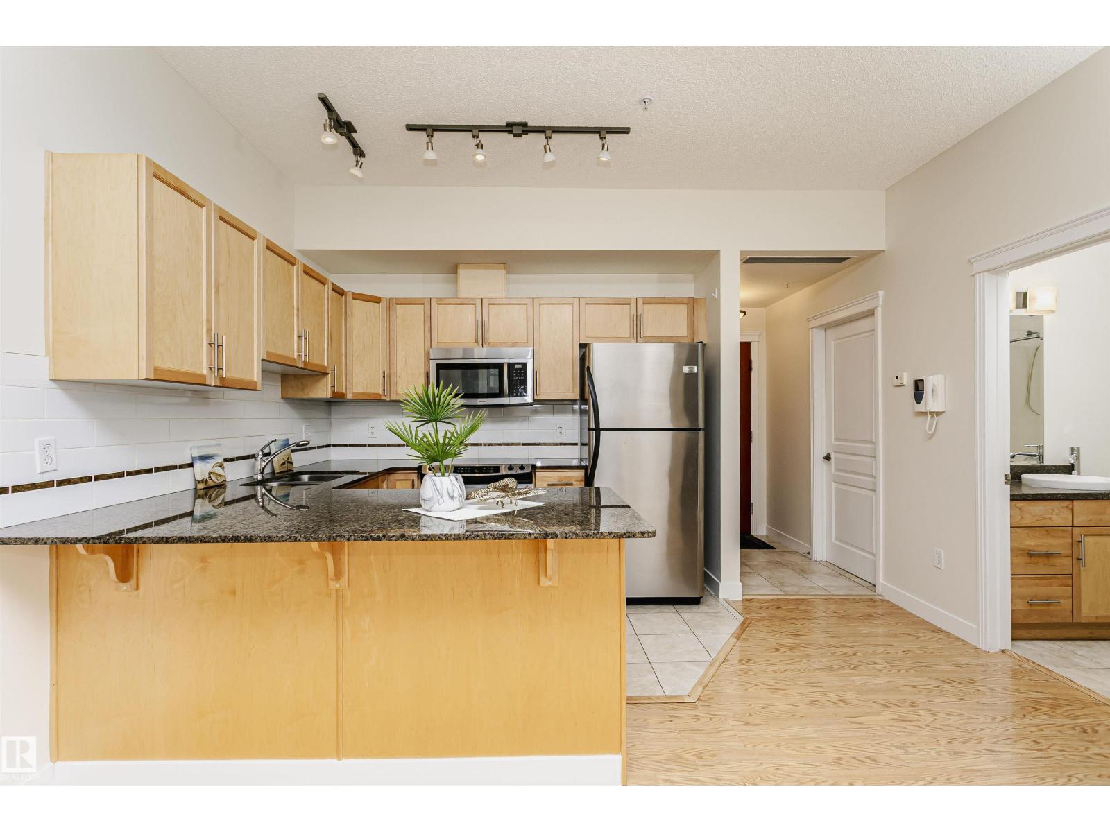 #219 10333 112 ST NW - 9