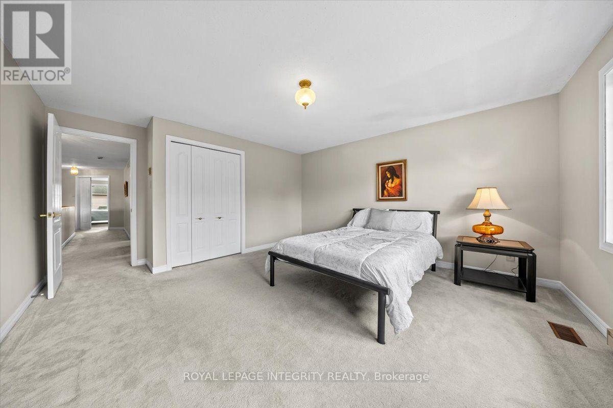 3 Bed, 4 Bath House for Sale in Ottawa – 1 STRATHBURY STREET, Ottawa – MLS# X13674572 - Image 25