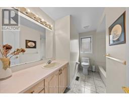1 Strathbury Street, Ottawa, ON K2G5M9 Photo 28