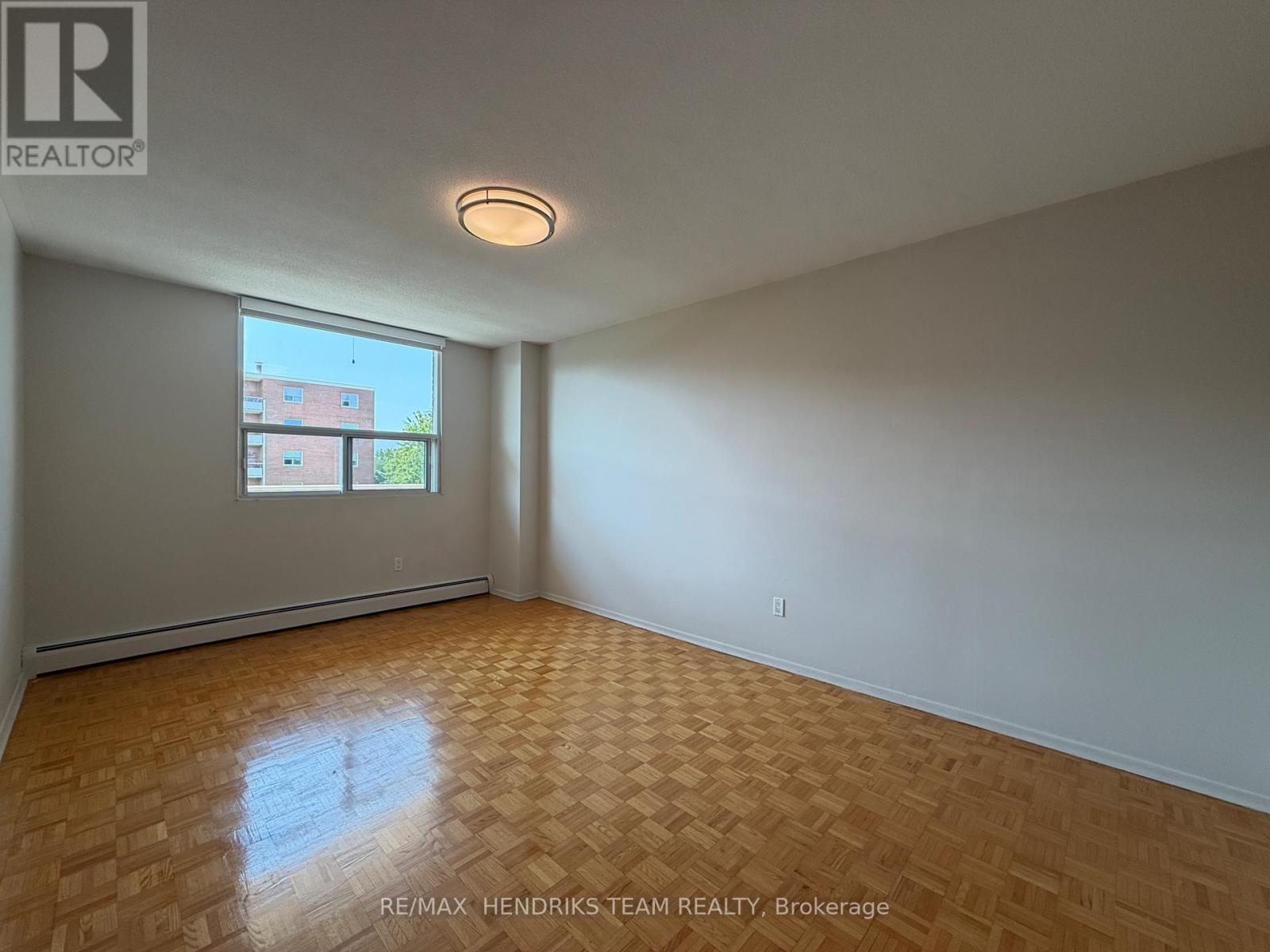 403 - 49 LEASIDE DRIVE, St. Catharines (Carlton/Bunting) — photo 7
