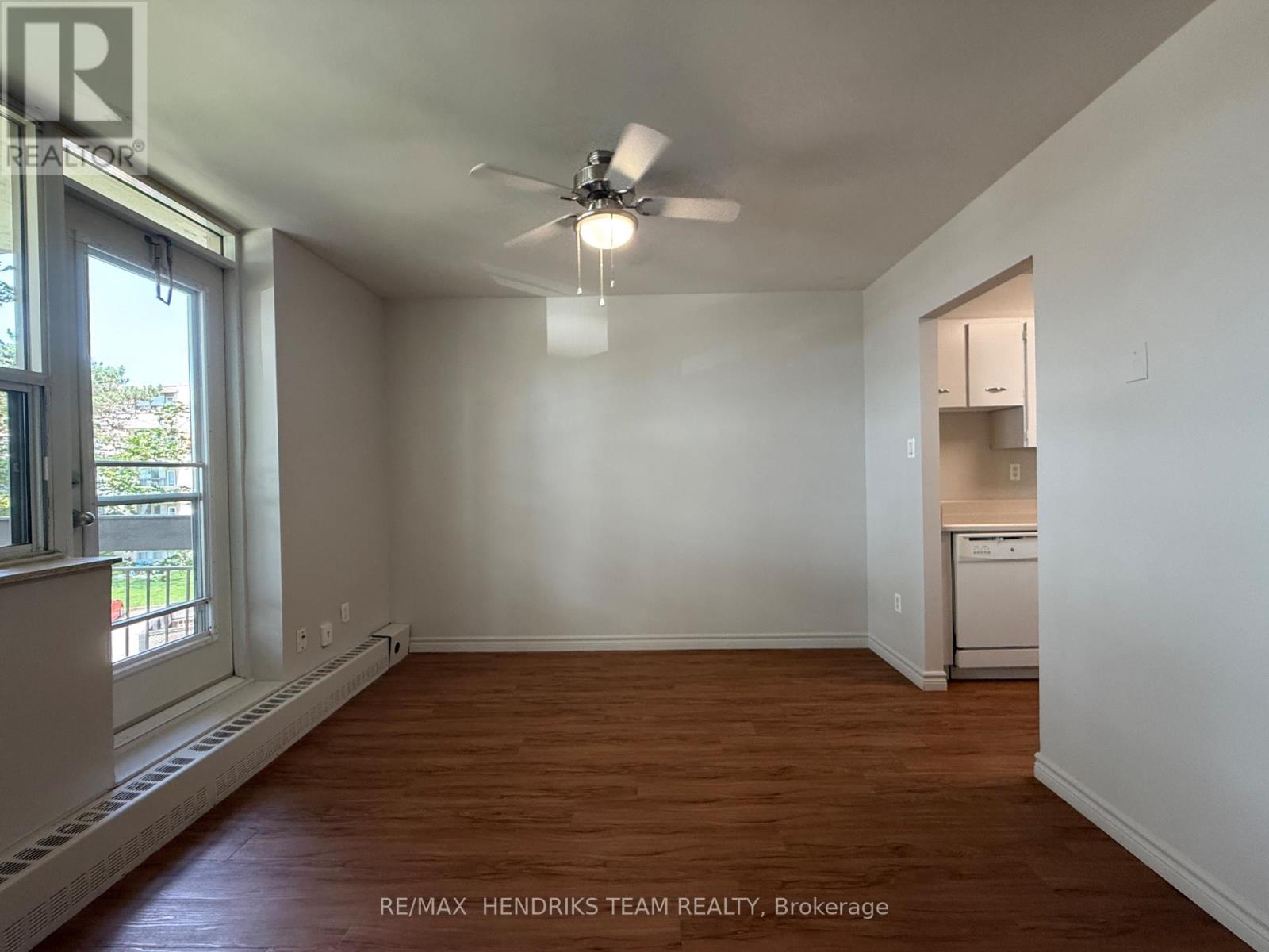 #318 158 Fitch Street, Welland (Prince Charles), Ontario, L3C4V6, Welland (Prince Charles), Ontario — photo 4 of 5