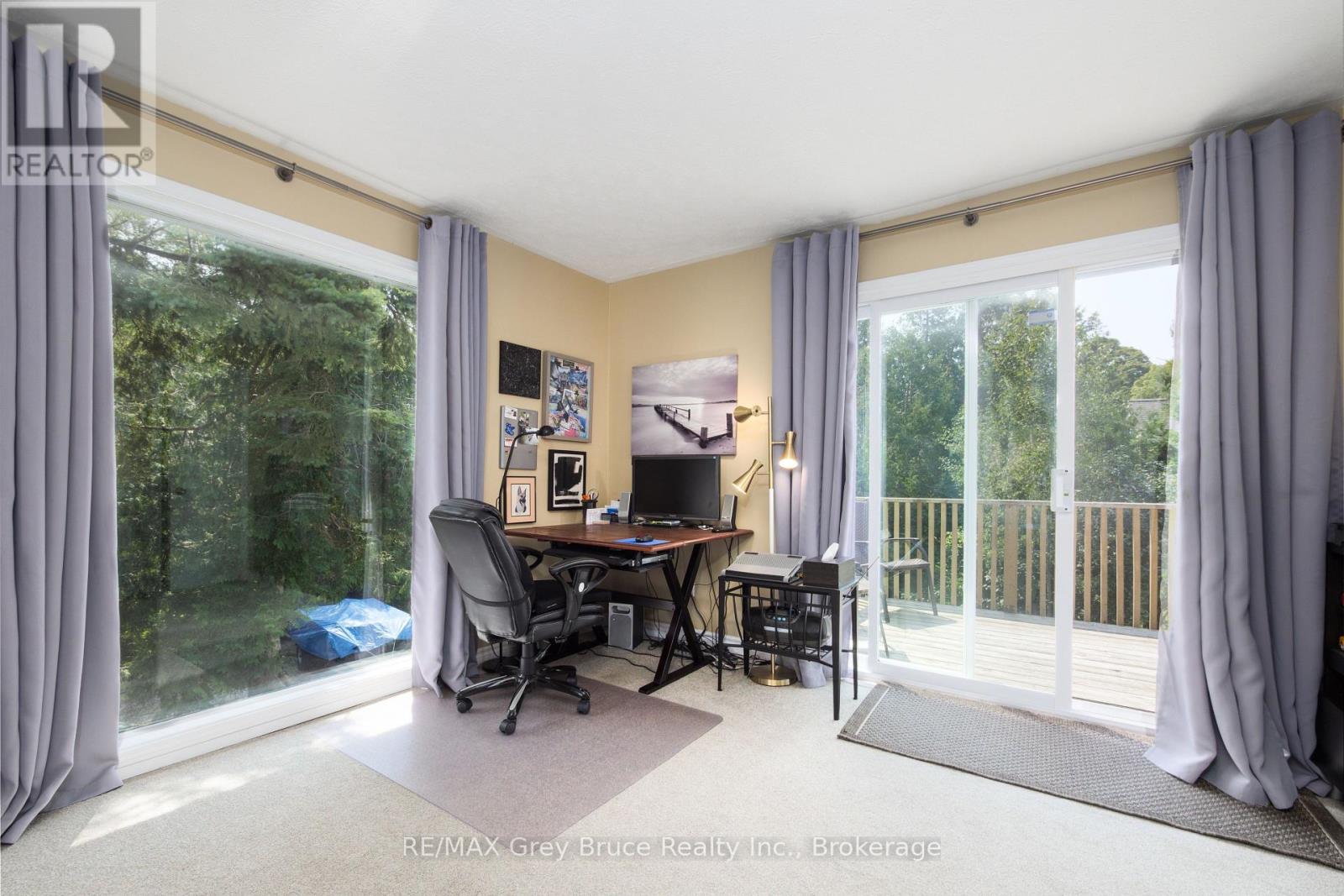 46 SHAMROCK BOULEVARD - Image 28
