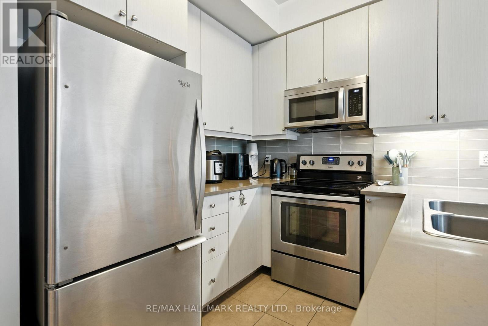 #301 25 LOWER SIMCOE STREET - 12