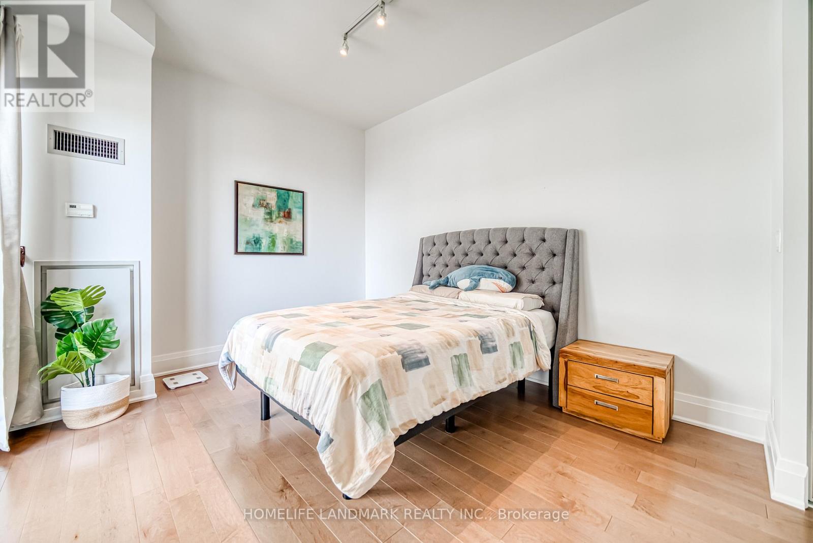 #2701 35 HAYDEN STREET - 20
