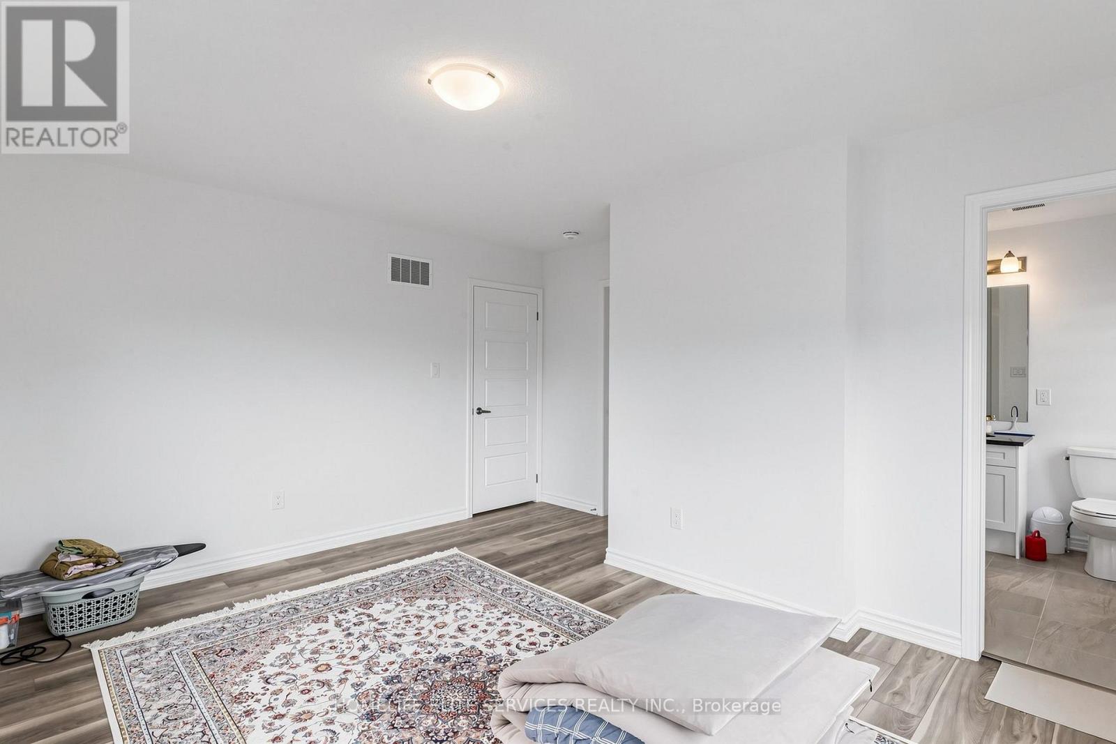 3238 BRIGADIER AVENUE - 33