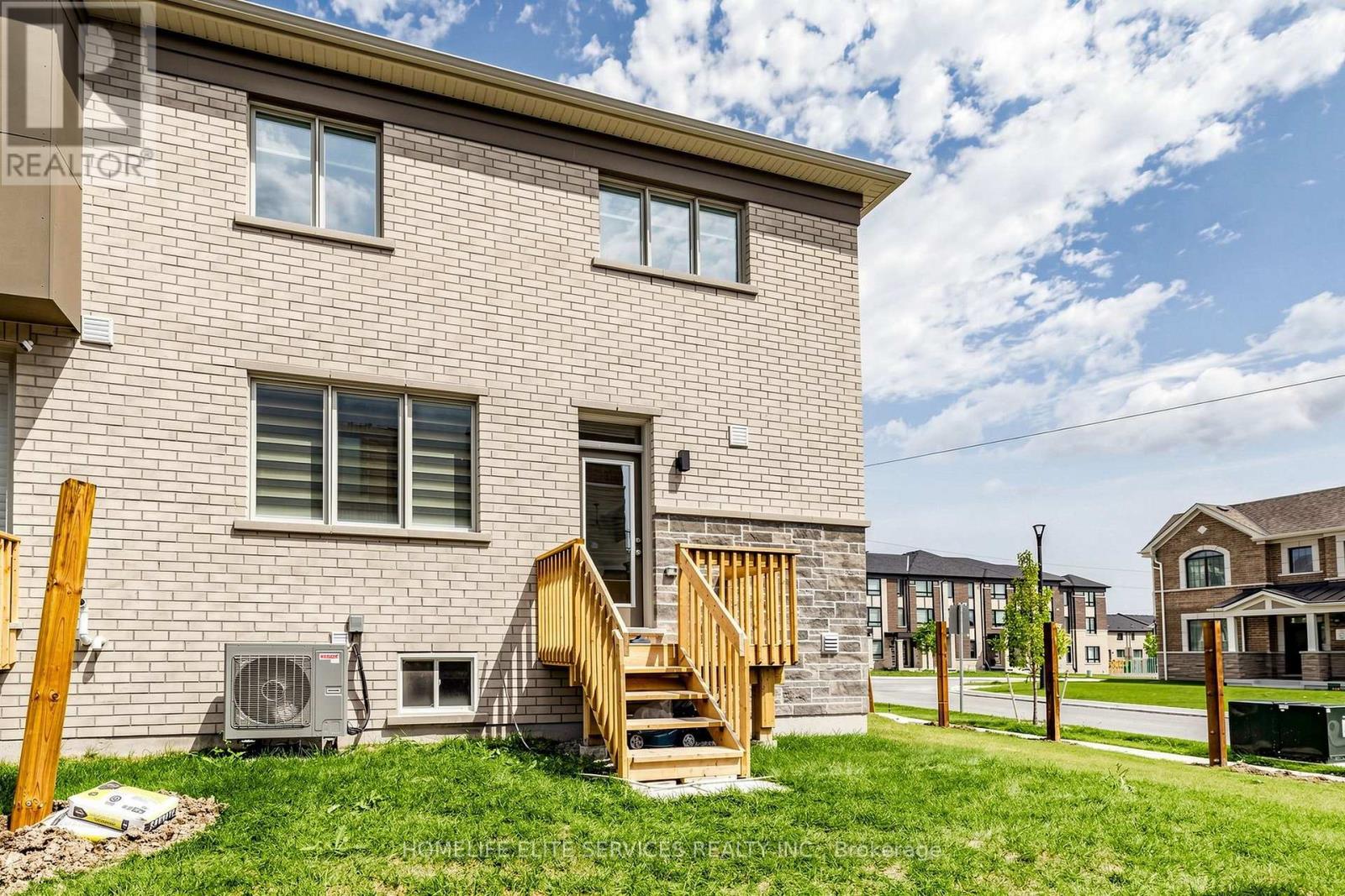 3238 BRIGADIER AVENUE - 48