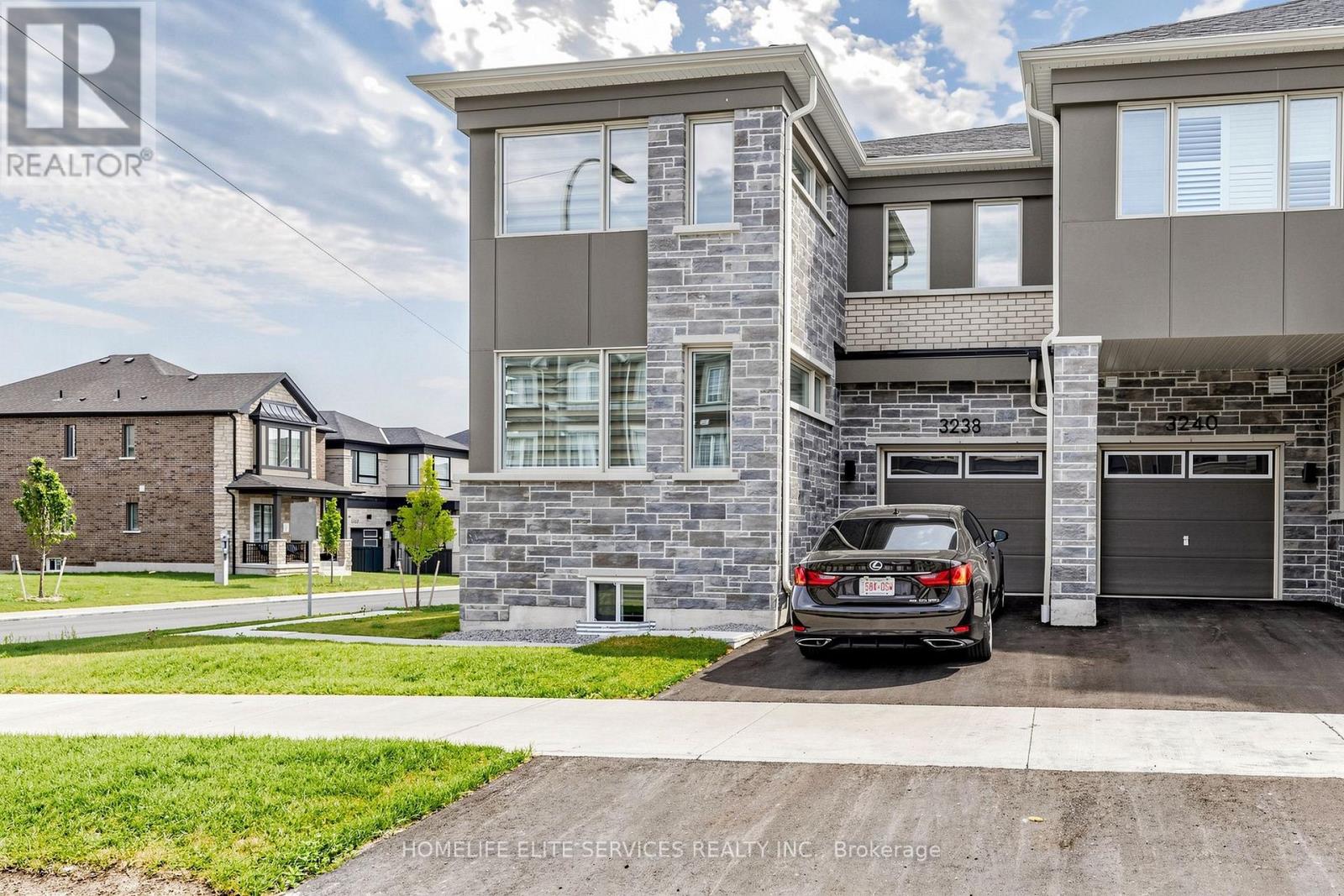 3238 BRIGADIER AVENUE - 5