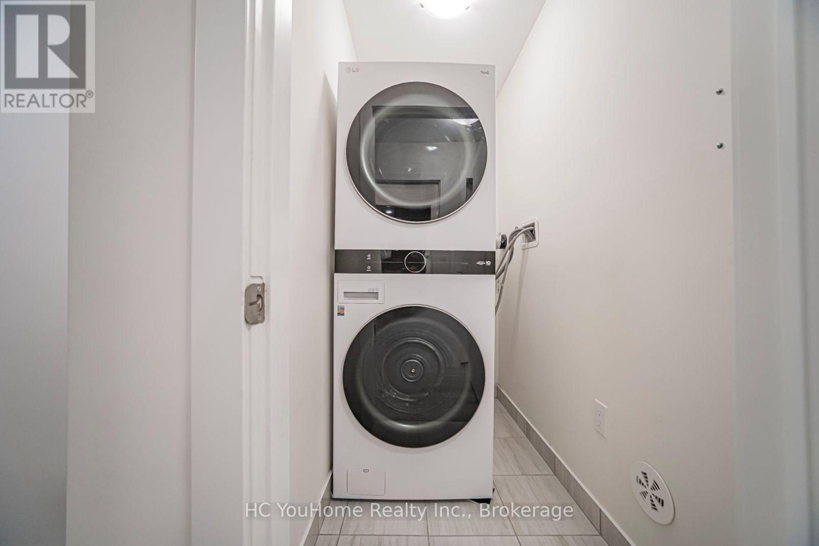 #106 250 FINCH AVENUE - 17
