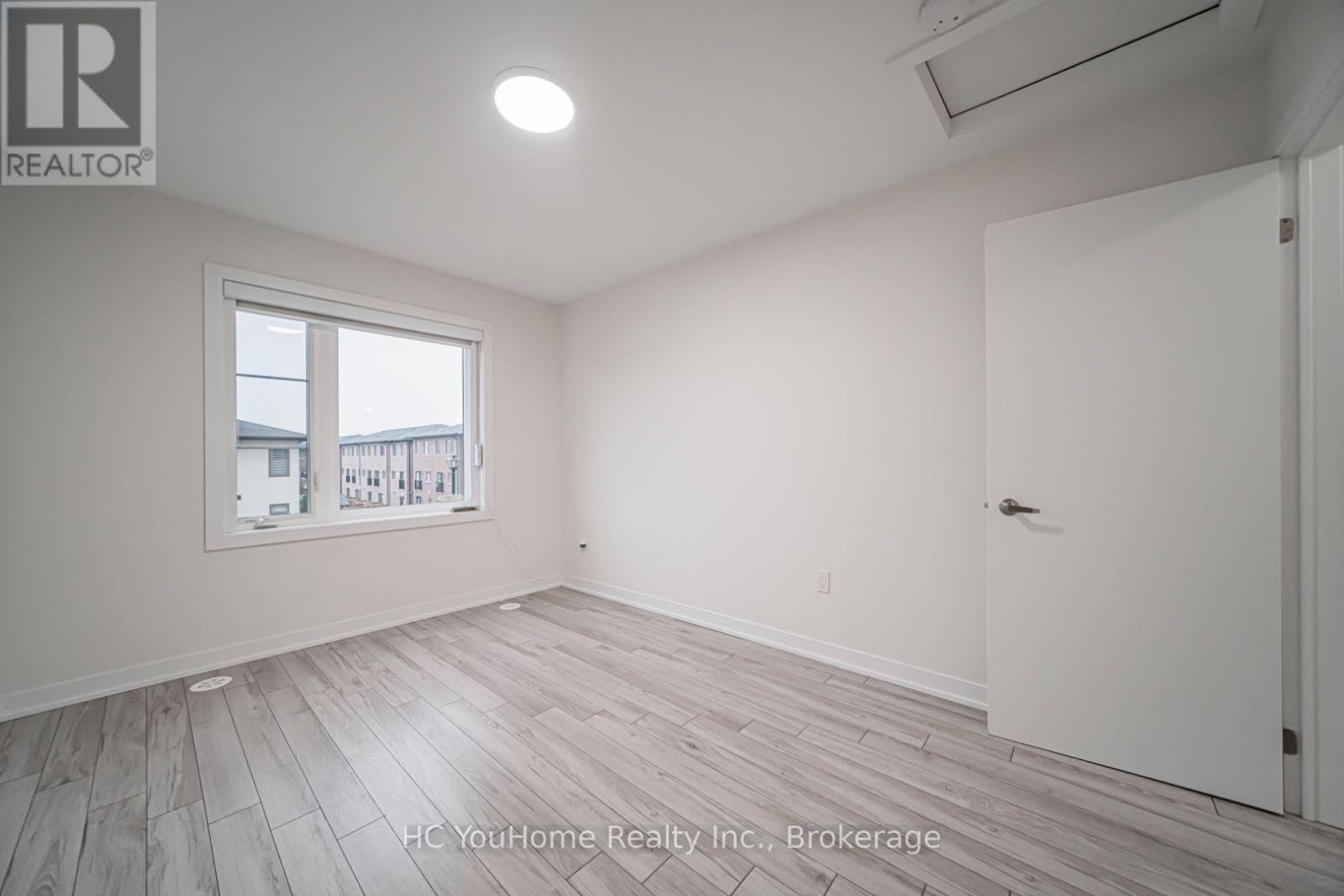 #106 250 FINCH AVENUE - Image 27