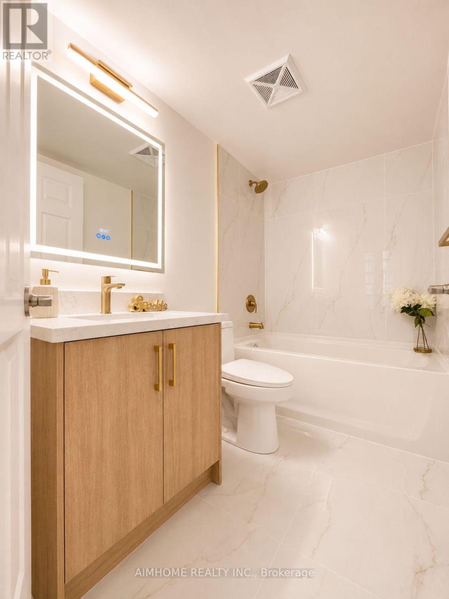 #804 75 KING WILLIAM CRESCENT - 12
