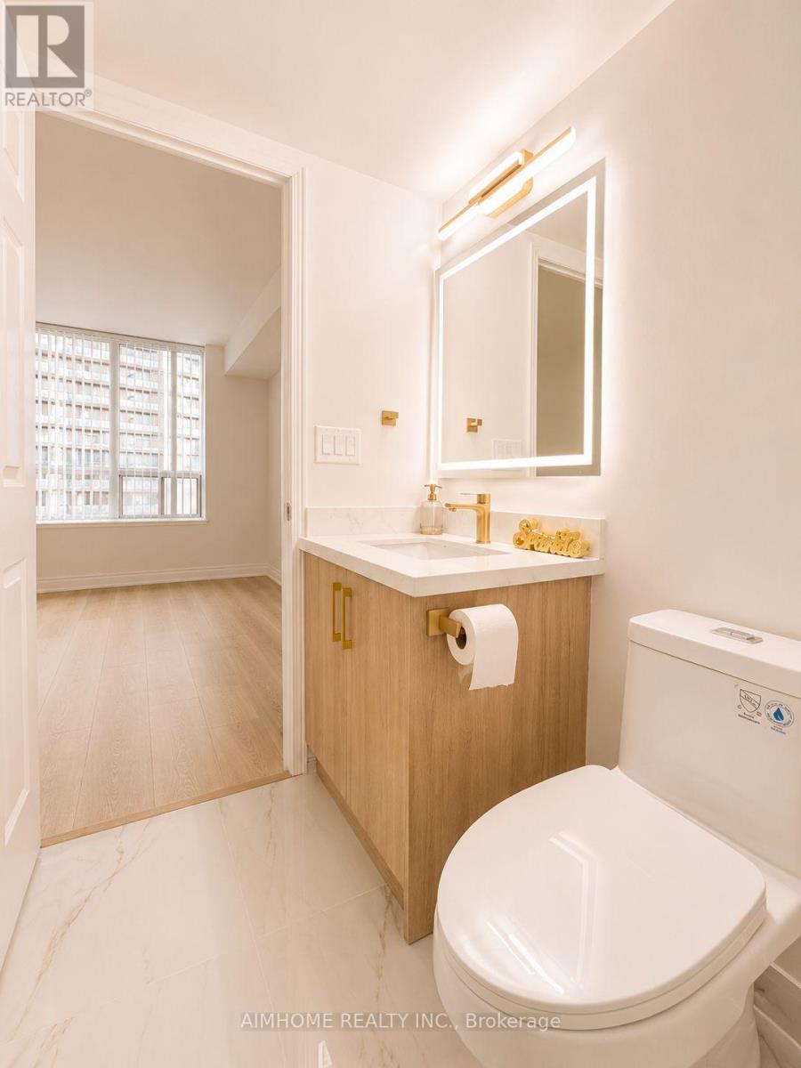 #804 75 KING WILLIAM CRESCENT - 13