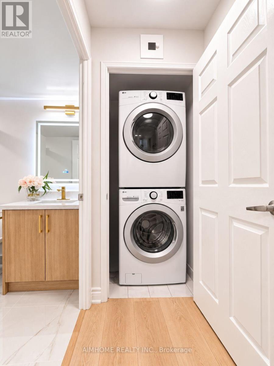 #804 75 KING WILLIAM CRESCENT - 20