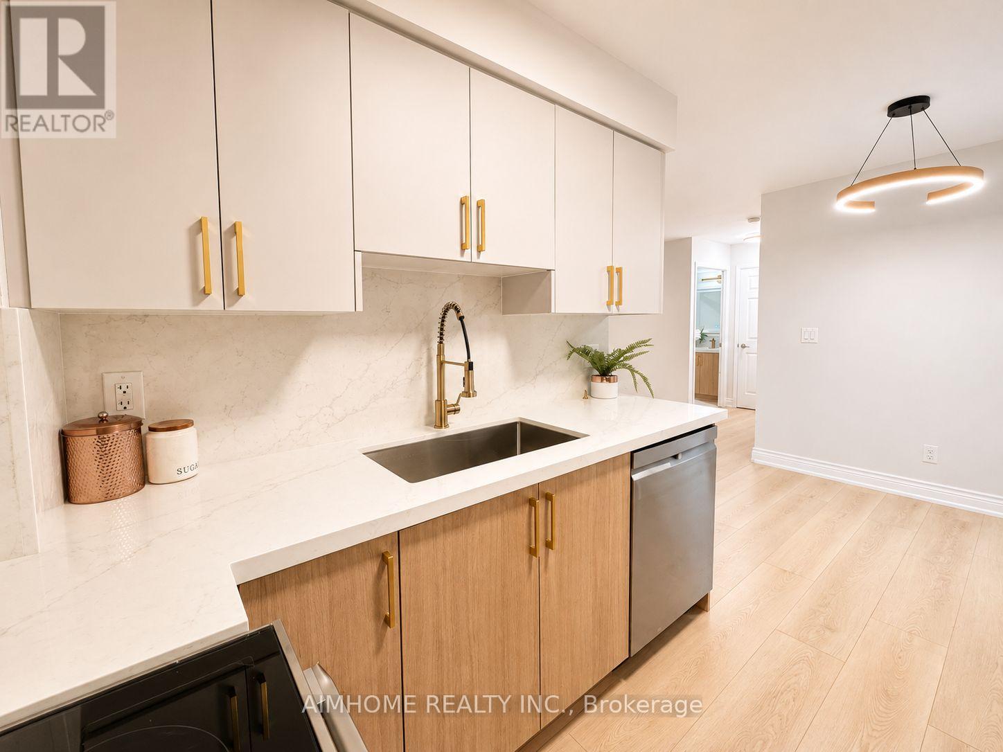 #804 75 KING WILLIAM CRESCENT - 9