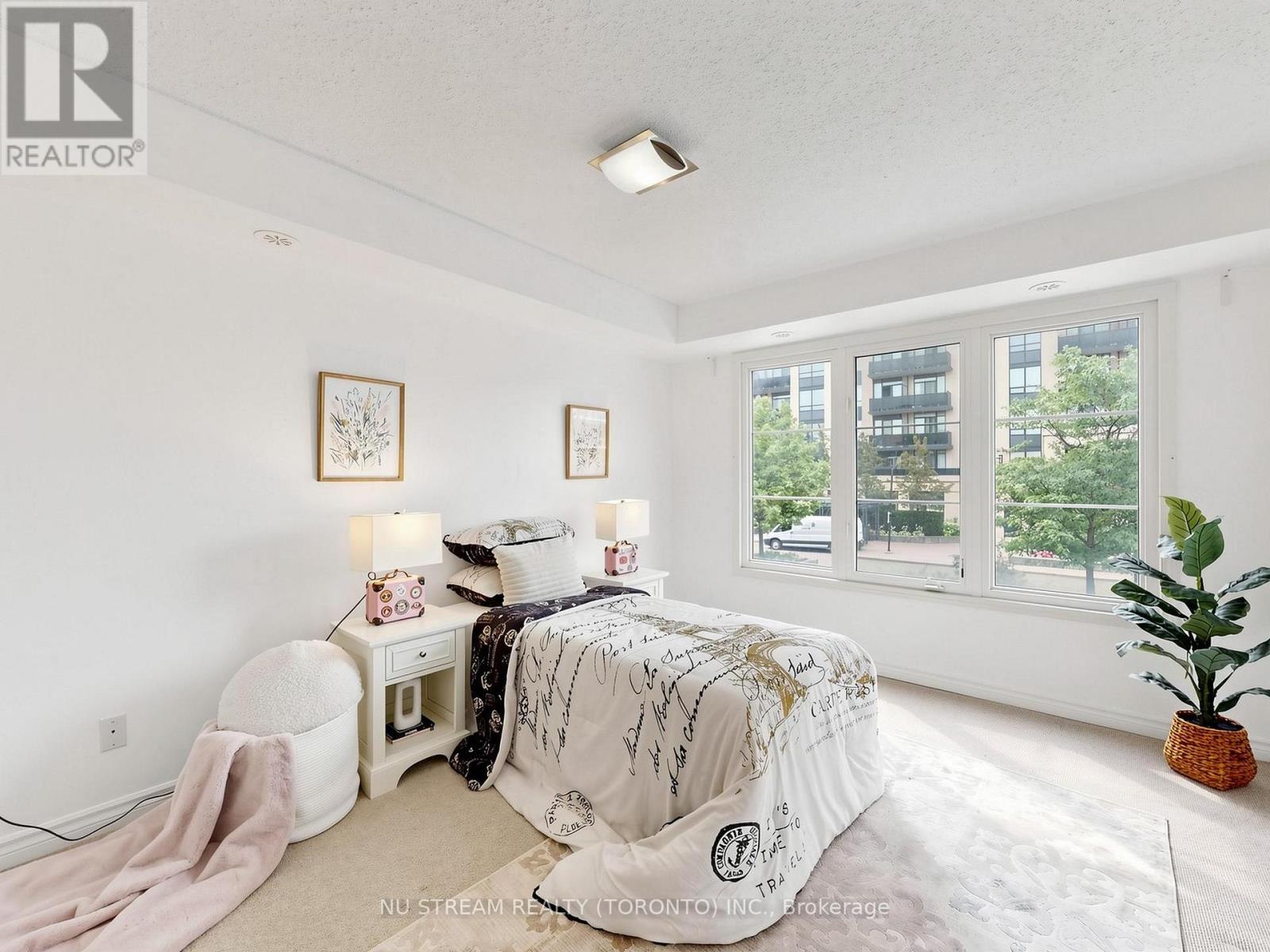 #5 7 BRIGHTON PLACE - 26