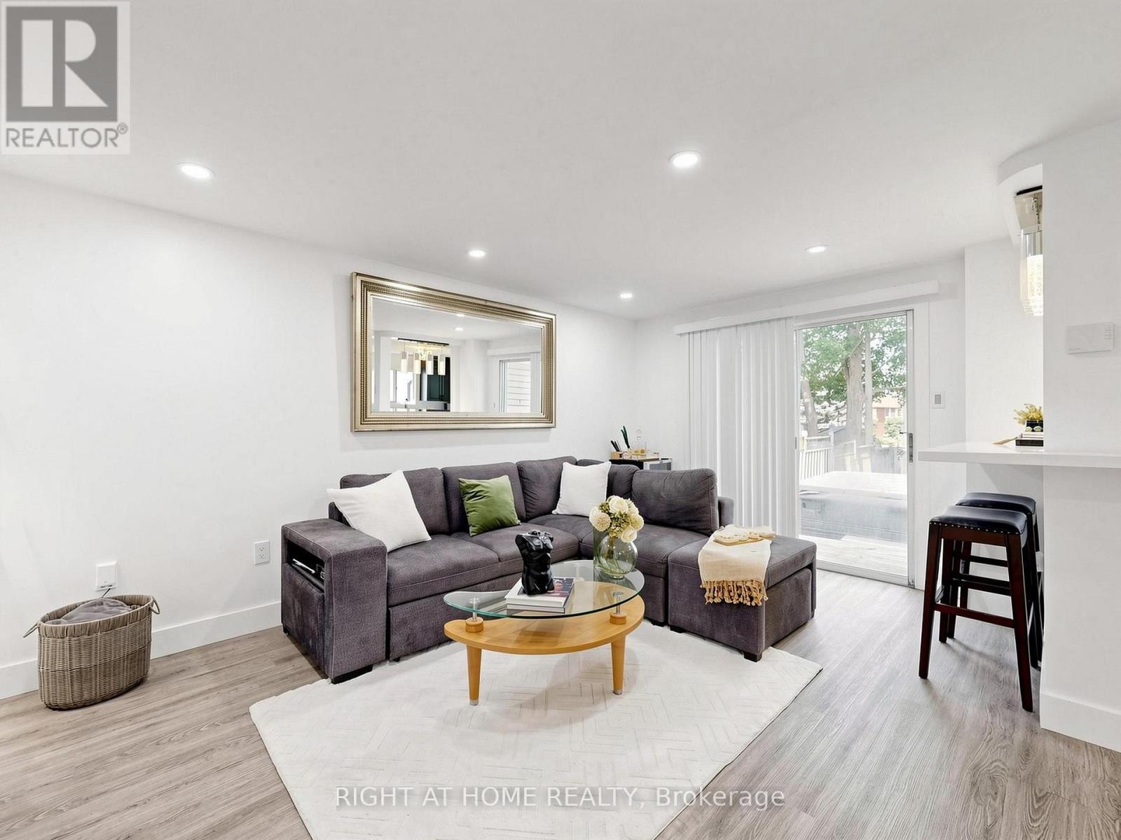 207 HICKLING TRAIL - 2