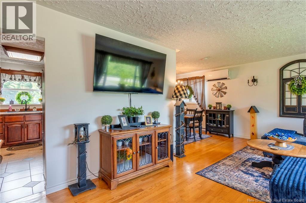 125 Inglewood Drive - 2