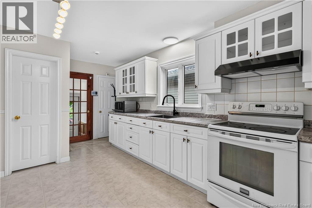147 Waverley Avenue - 10
