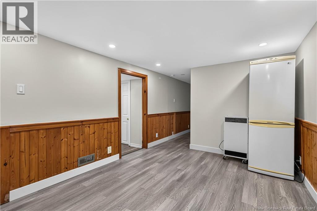 147 Waverley Avenue - Image 22
