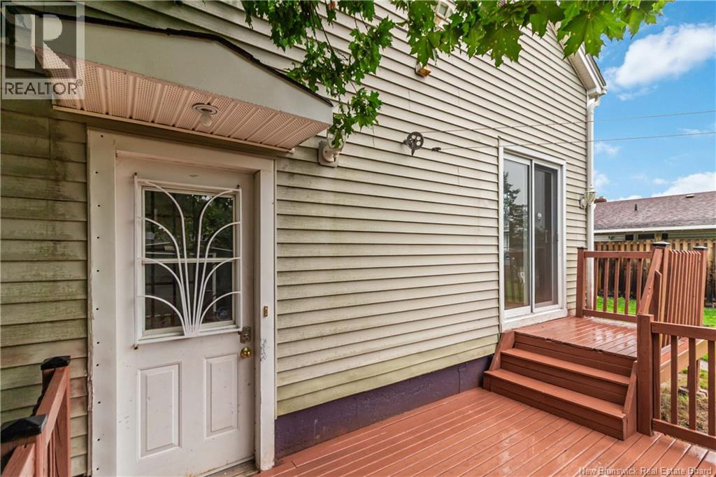 147 Waverley Avenue - Image 30