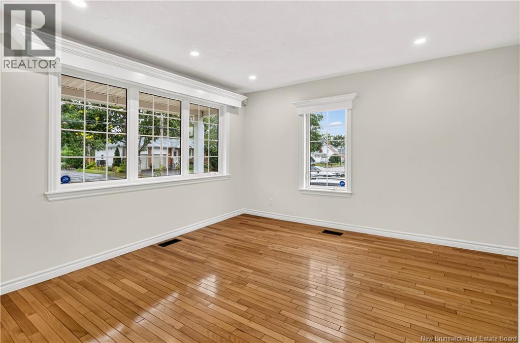 147 Waverley Avenue - Image 6