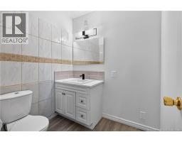 4pc Bathroom - 147 Waverley Avenue, Moncton, NB E1C7V1 Photo 13