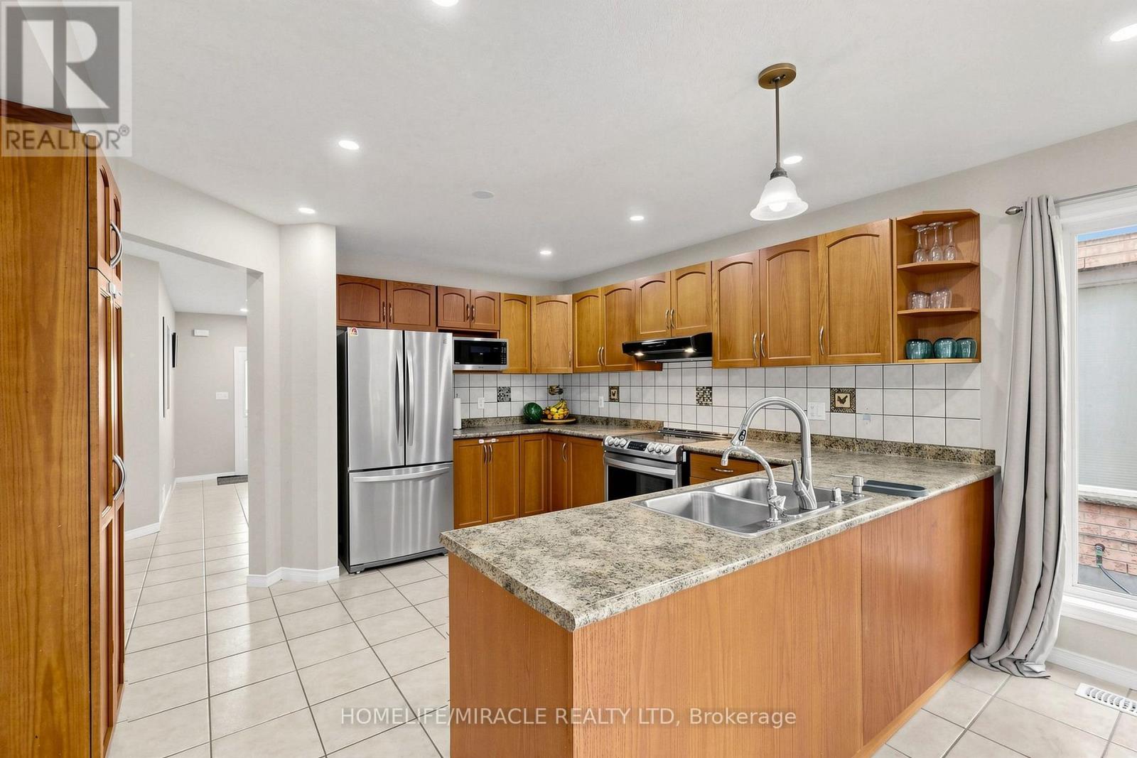 378 MOUNTAIN LAUREL CRESCENT - Image 11