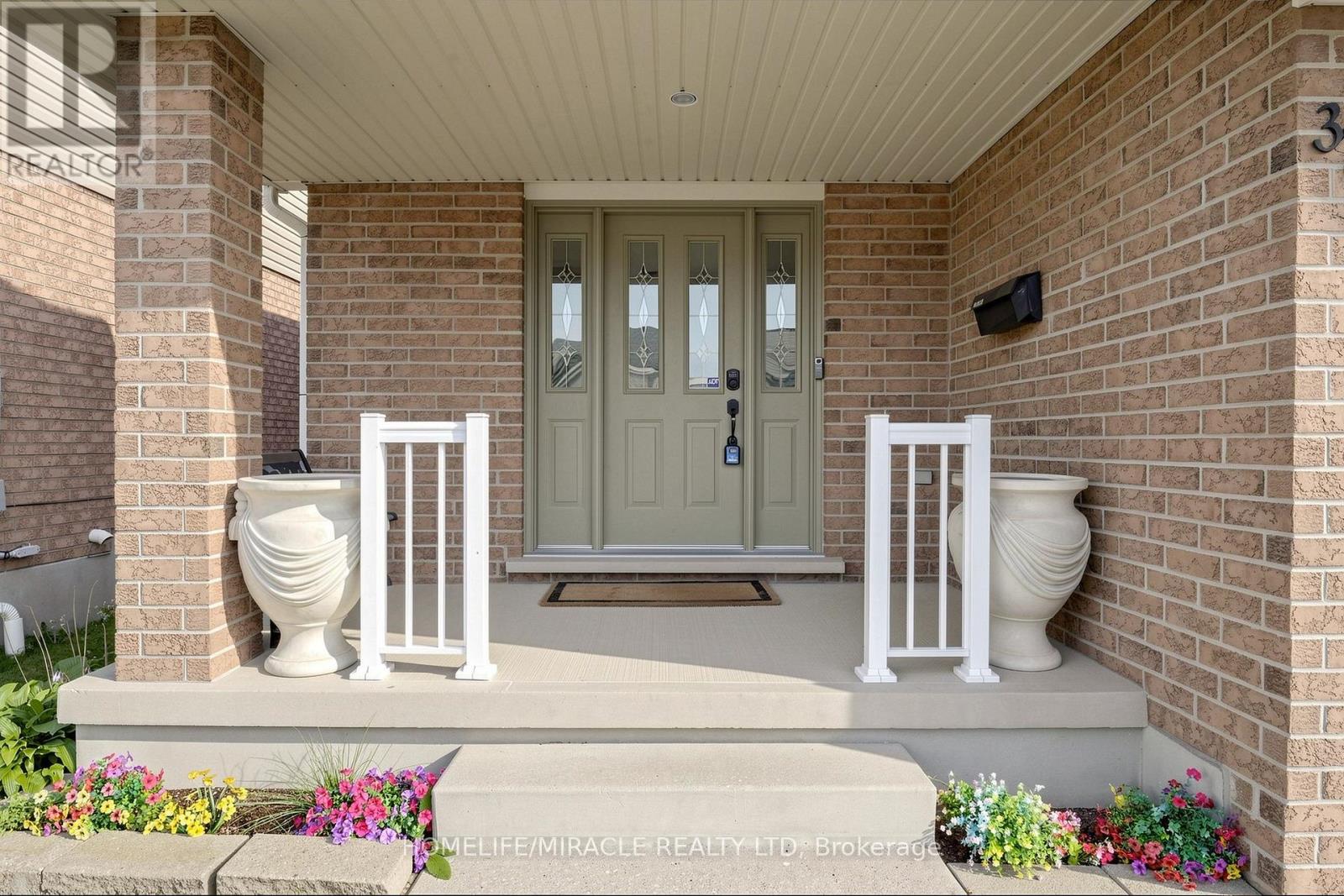 378 MOUNTAIN LAUREL CRESCENT — photo 2