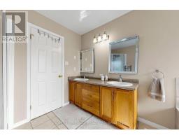 378 Mountain Laurel Crescent, Kitchener, ON N2E4B7 Photo 26