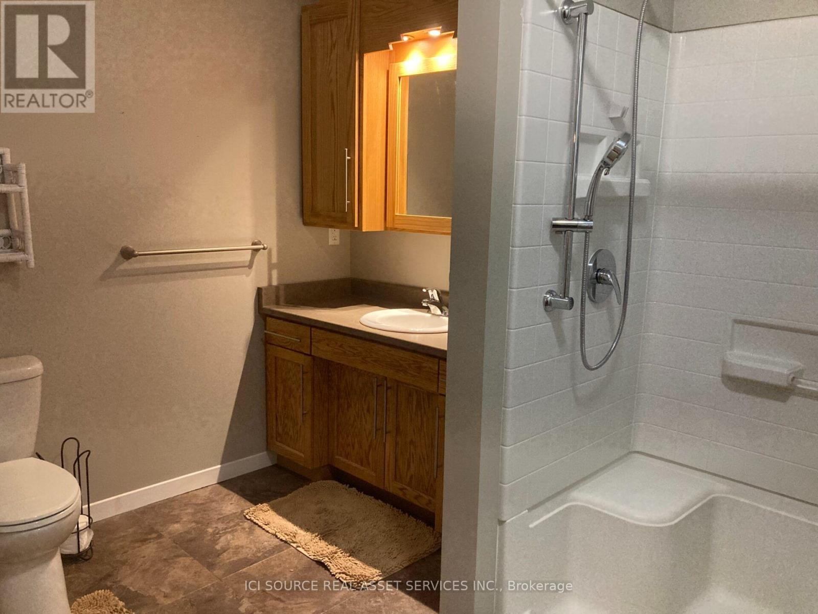 #101 850 ALPHA STREET - Image 9