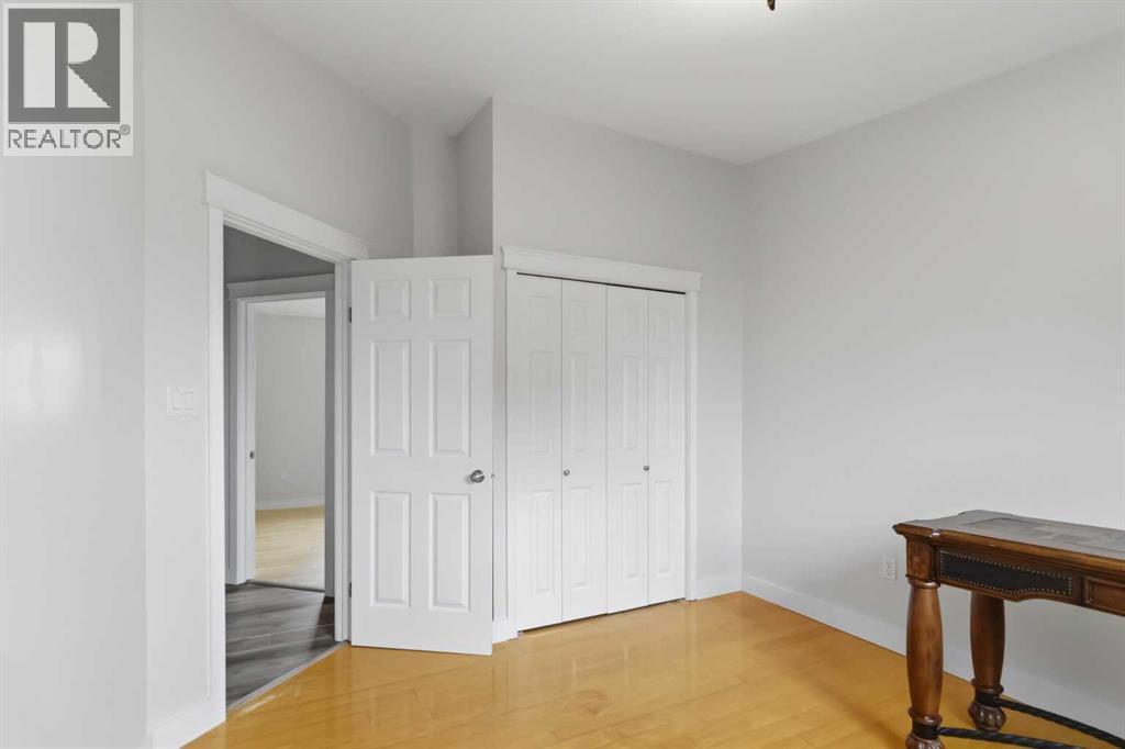 120 Greenwich Lane - 28