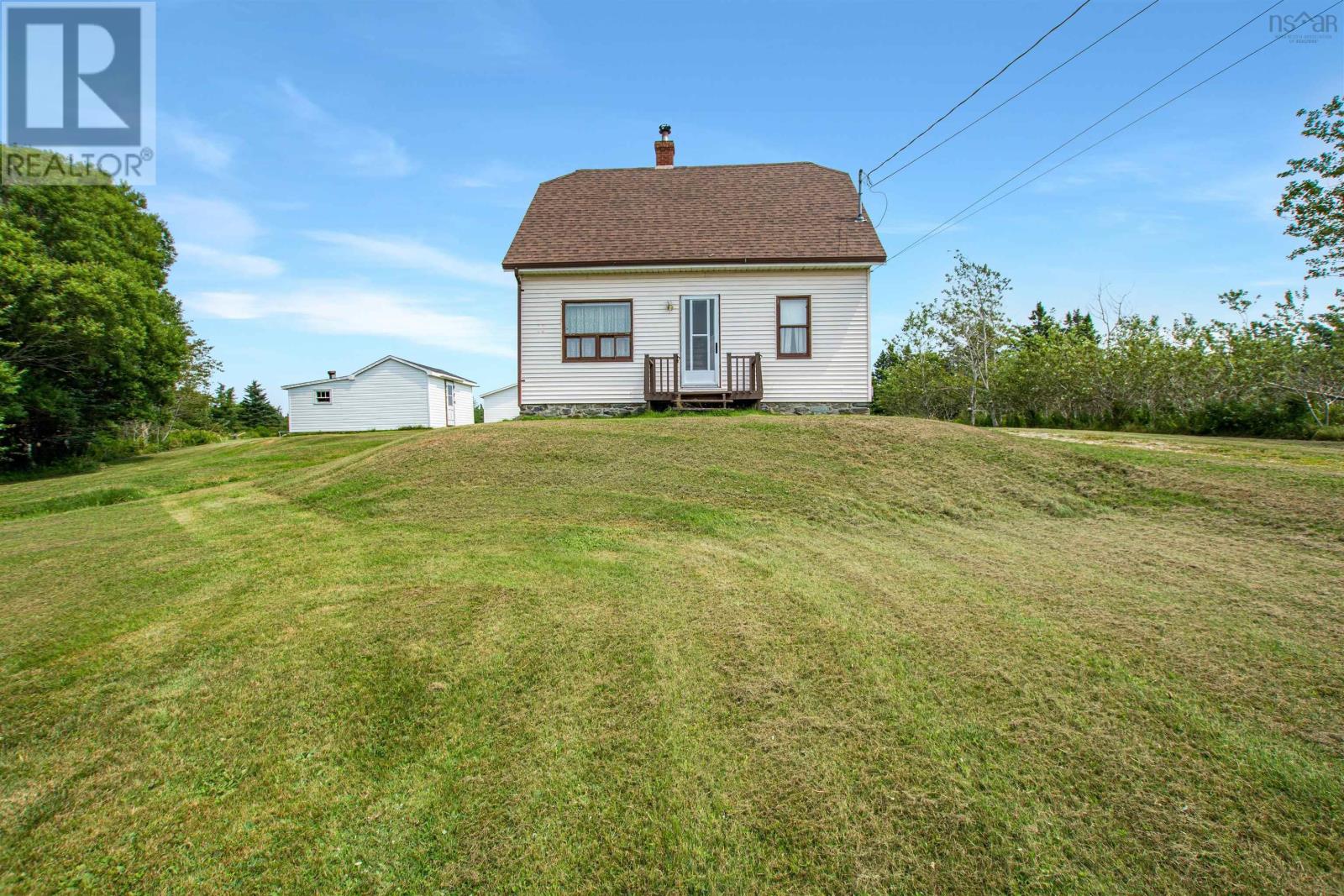 Property 34 of 34 of 4704 Highway 1