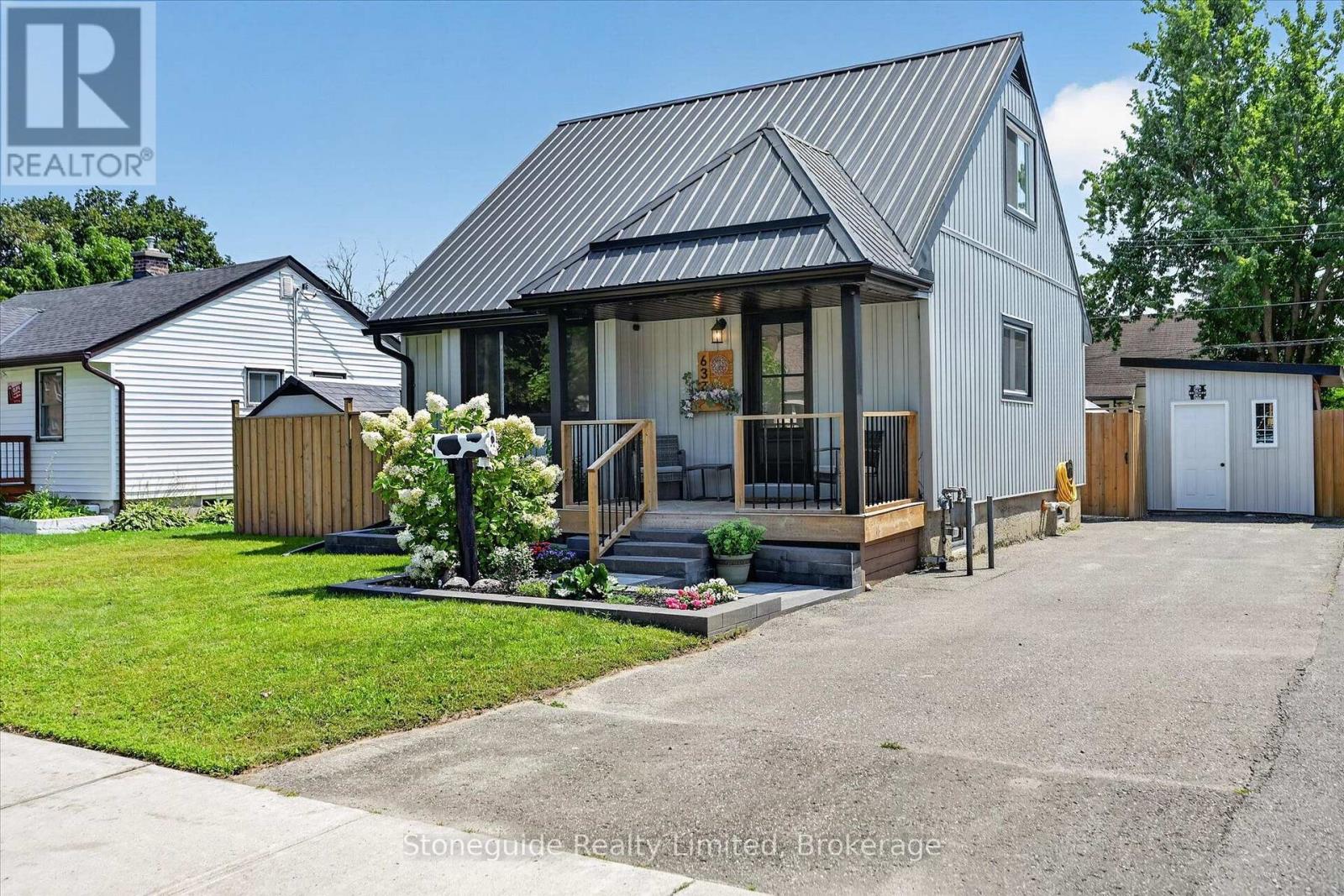 637 MCKELLAR STREET - 2