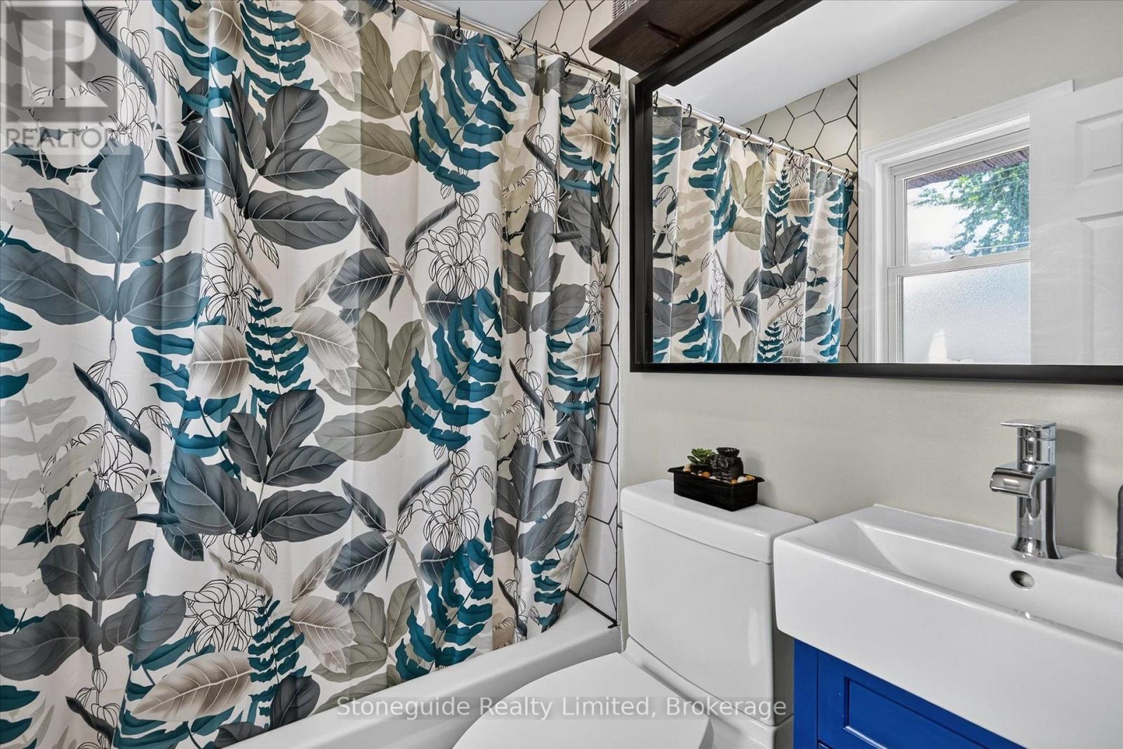 637 MCKELLAR STREET - Image 20