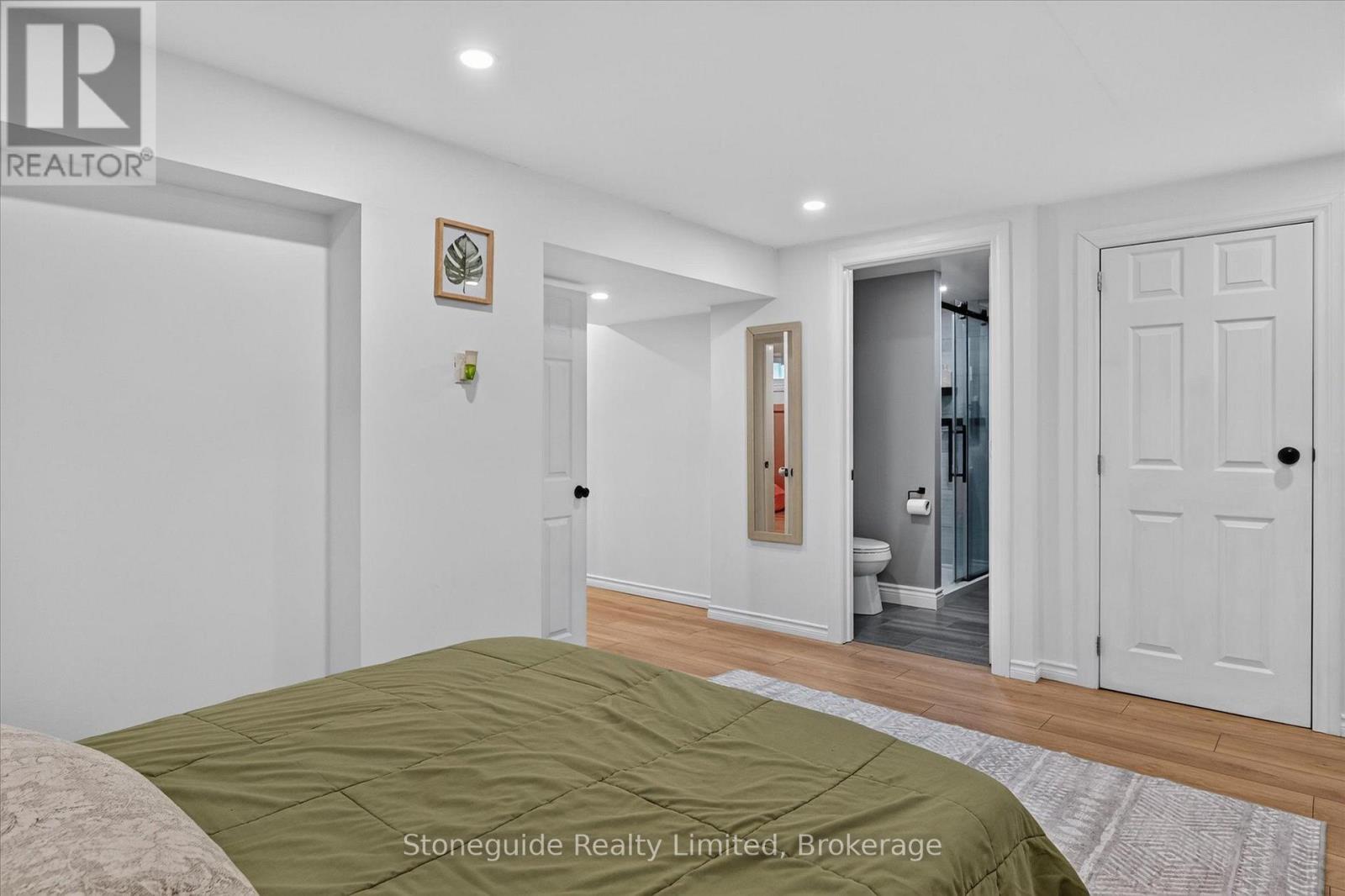 637 MCKELLAR STREET - Image 38