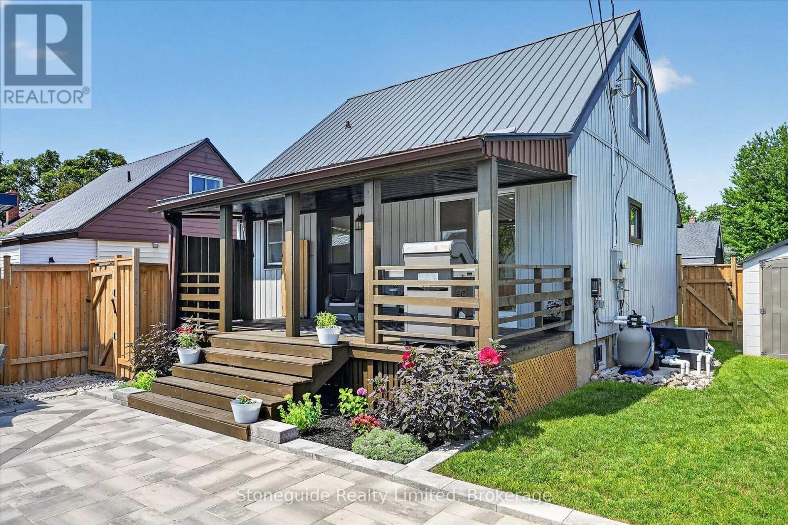 637 MCKELLAR STREET - 45