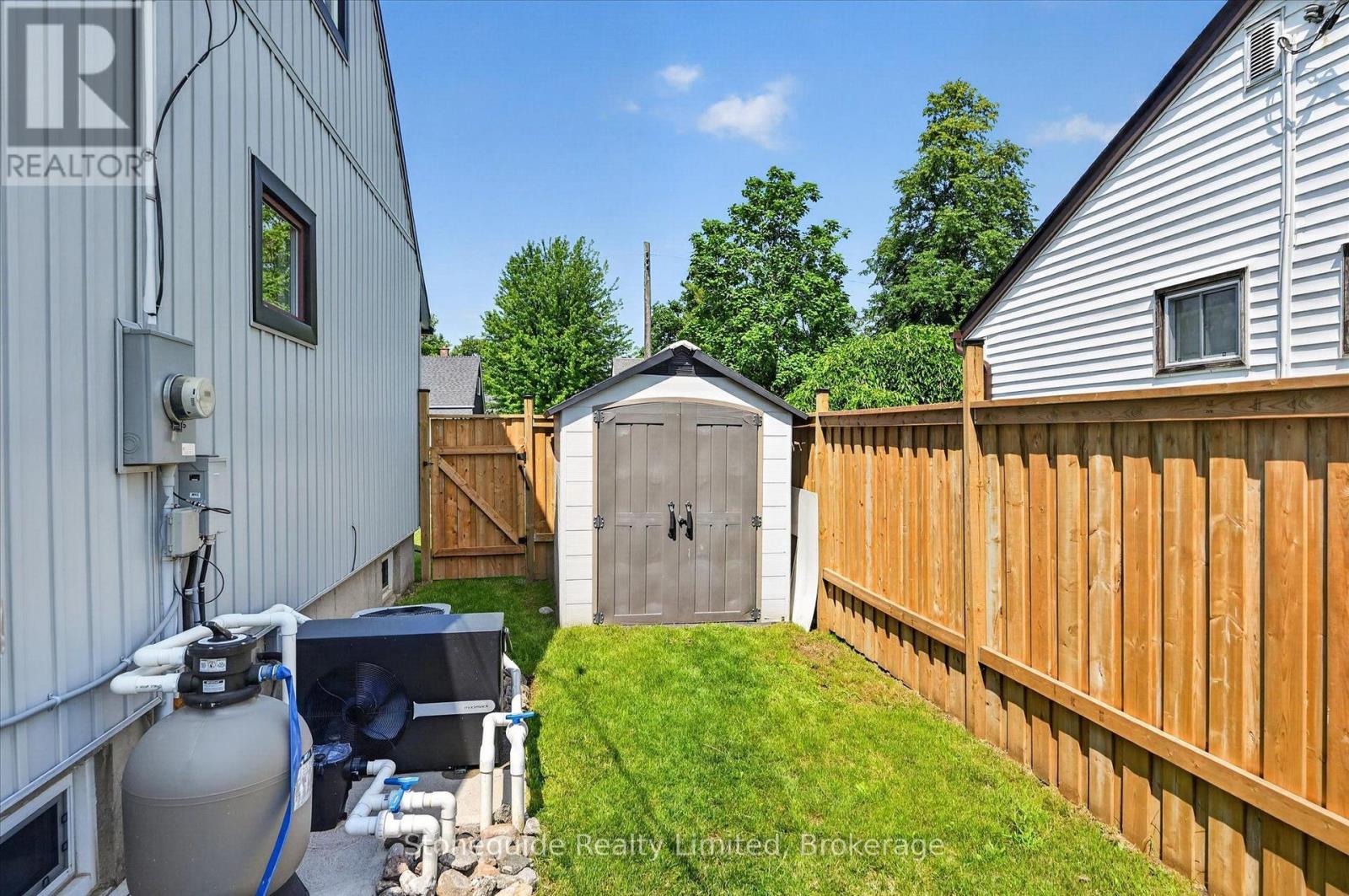 637 MCKELLAR STREET - Image 49