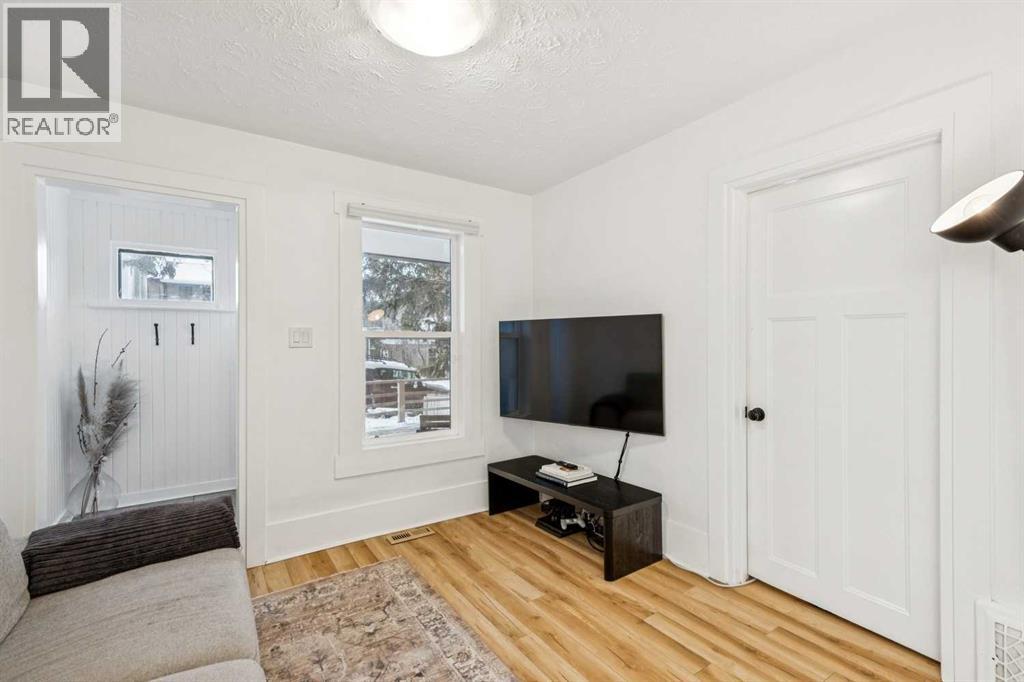 2514 16A Street Southwest - Photo 6