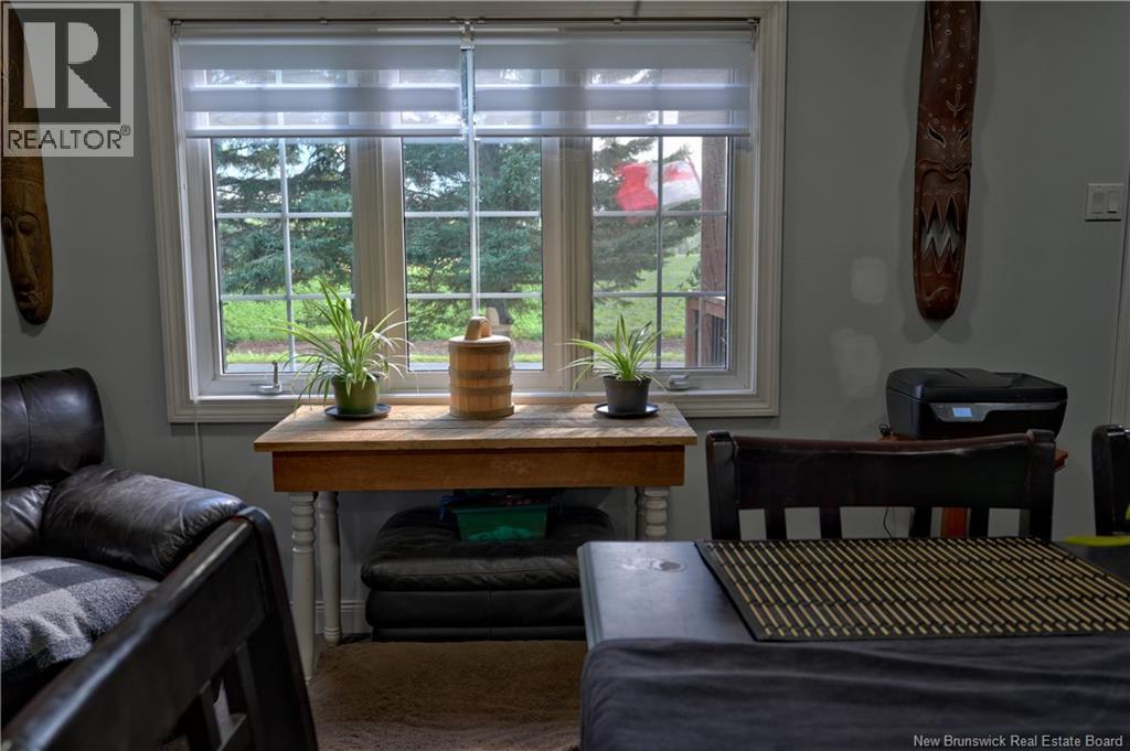 210 Peoples Road - 6