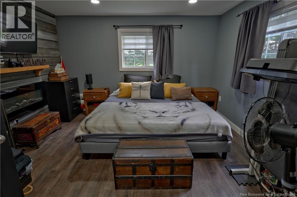 210 Peoples Road - Image 12