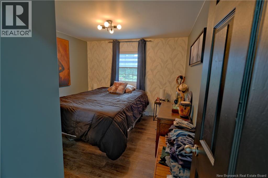 210 Peoples Road - Image 13