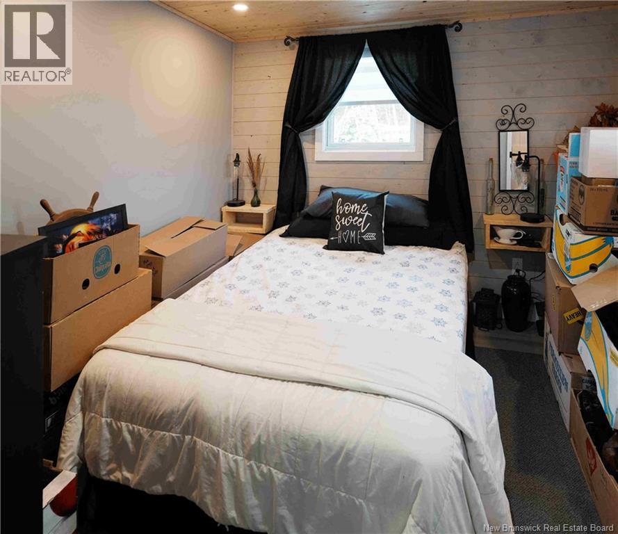 210 Peoples Road - 14