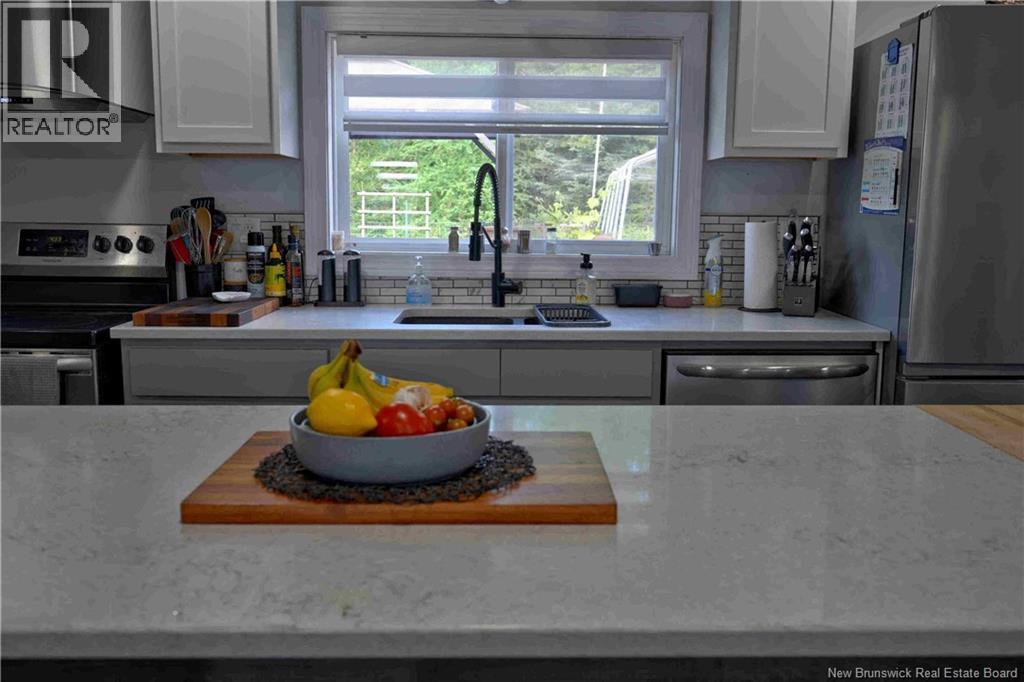 210 Peoples Road - 9