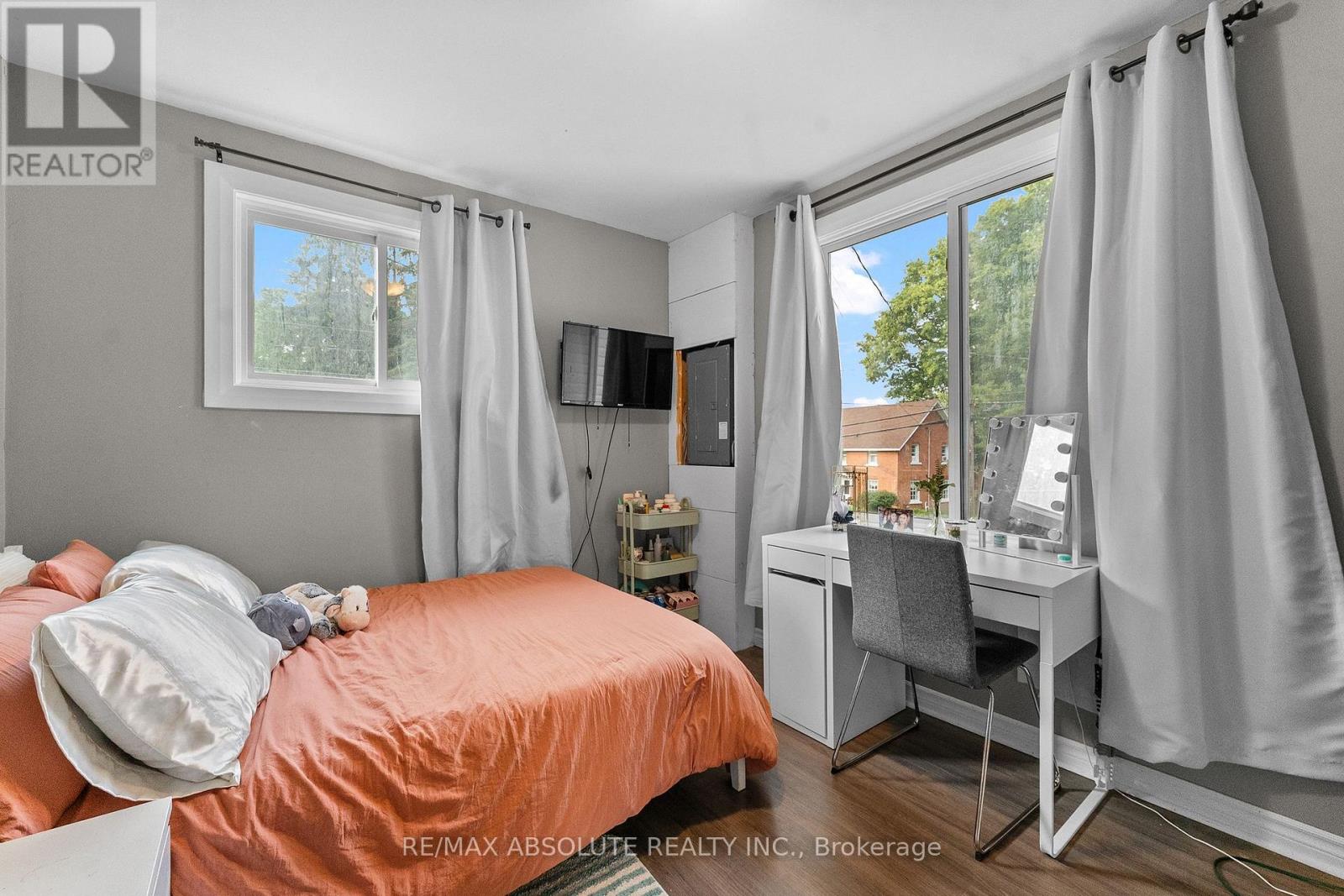 853 B RIVER ROAD - 16