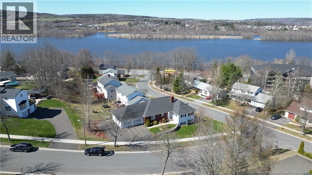 15 Talisman Crescent