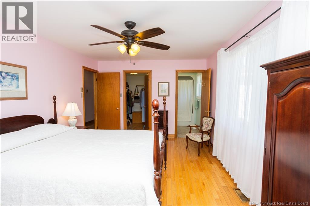 15 Talisman Crescent - 18