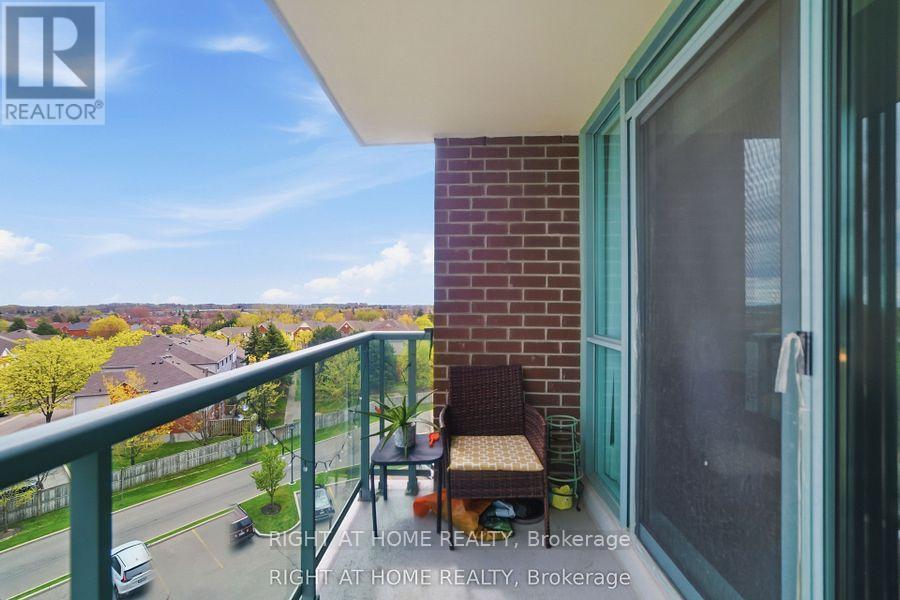 #607 4879 KIMBERMOUNT AVENUE - 19