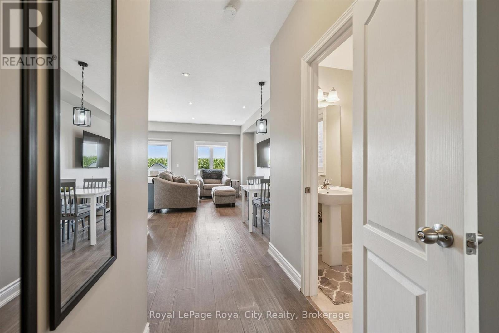 113 COURTNEY STREET - 20