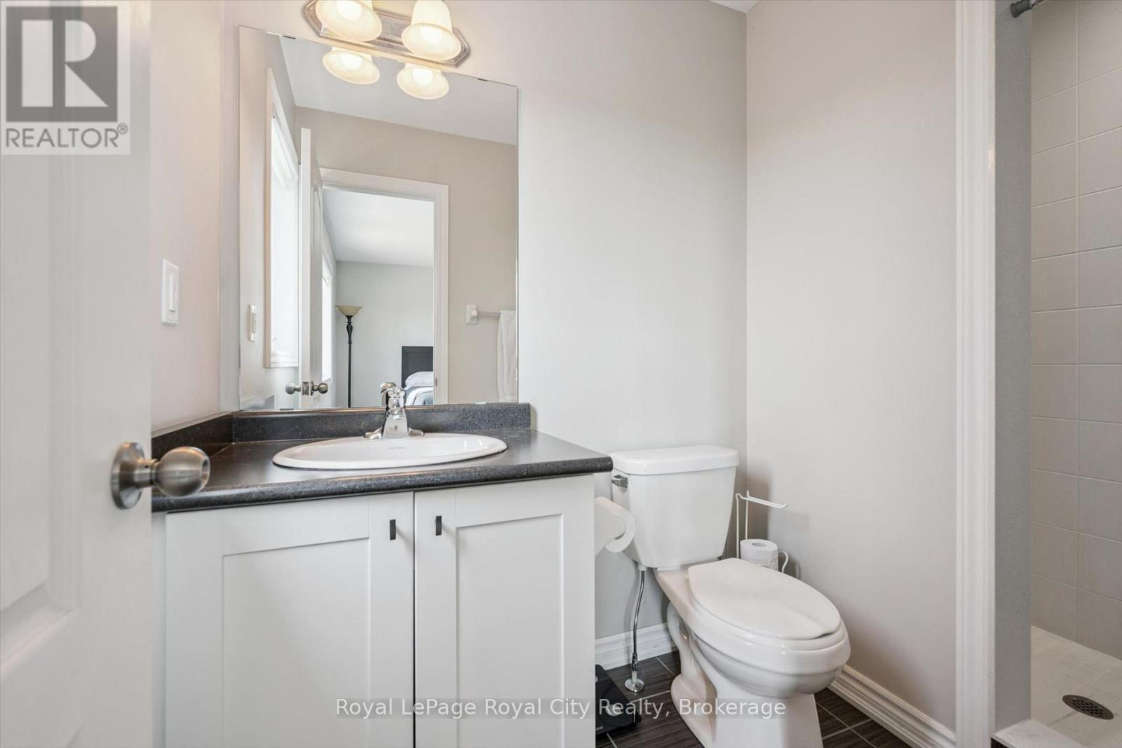 113 COURTNEY STREET - 27