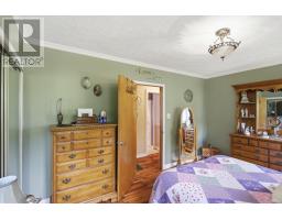 2 Juniper Crescent thumbnail 14