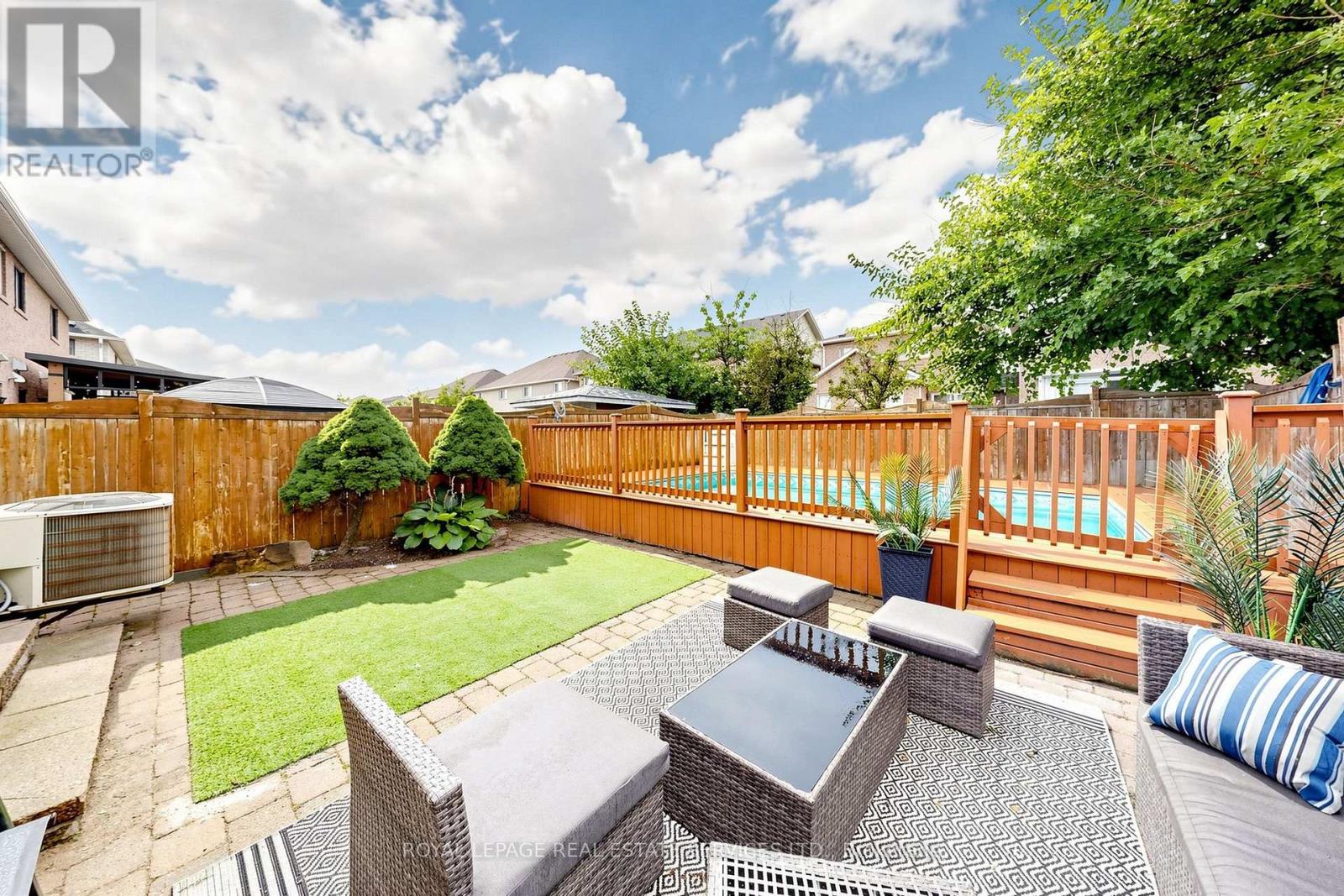 41 CONVOY CRESCENT - 18